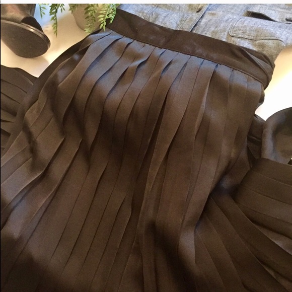 GAP Dresses & Skirts - GAP Black Polyester Pleated Skirt 19”